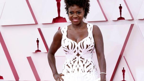 Oprah Winfrey will interview Viola Davis in Netflix special