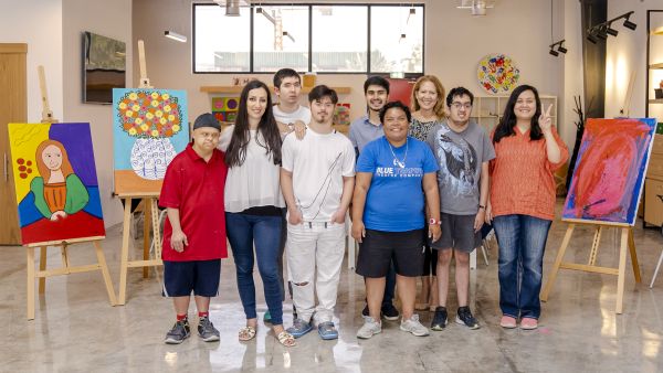 Letting Unique Talents Shine During Ramadan: Emirates Partners With Mawaheb Art Studio To Support People of Determination With a Platform to Showcase Their Art to the World