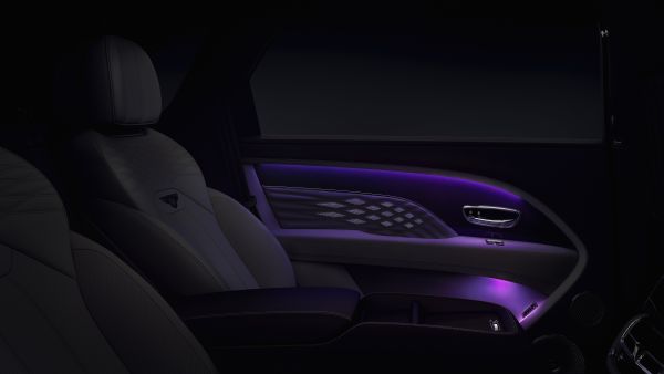 الإنارة الماسية Bentley Diamond Illumination.jpg بعد انتظار طويل، Bentley تضيف طرازاً جديداً إلى مجموعتها الفاخرة