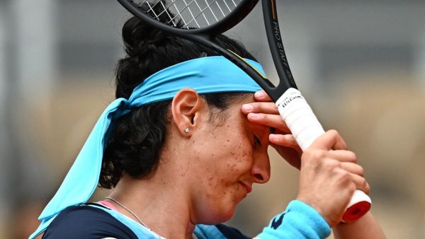 أنس جابر تغادر بطولة فرنسا المفتوحة مبكراً (المصدر: أ ف ب)