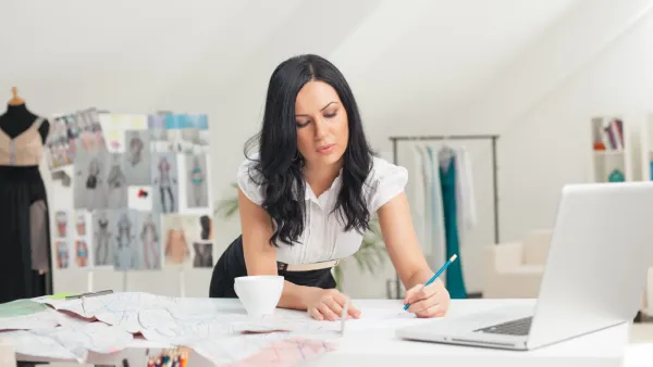 كيف تجعل امرأة برج الثور تحبك بجنون؟