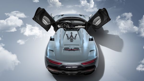 مازيراتي MC20 Cielo العرض العالمي الأول لسيارة مازيراتي MC20 Cielo الجديدة