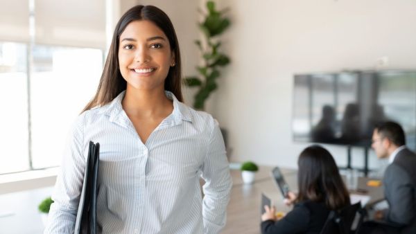 علاقات البوابة: 4 أخطاء مهنية ترتكبها في العشرينات
