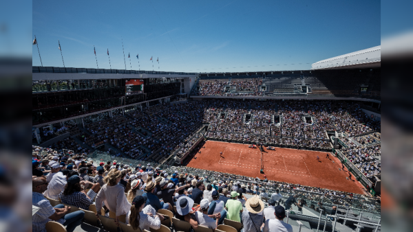 Emirates rings in its tenth year at Roland-Garros 2022