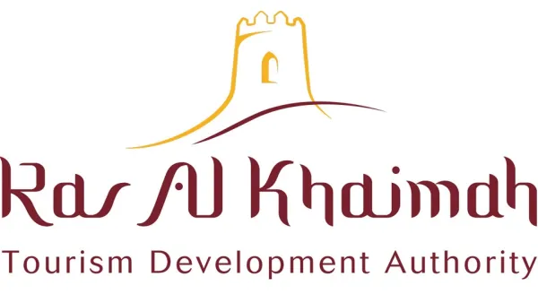 ريشة أخرى في غطاء رأس الخيمة الكامل بالفعل.