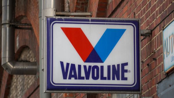 Saudi Aramco Mulls Acquiring Valvoline’s Petroleum Unit - Report