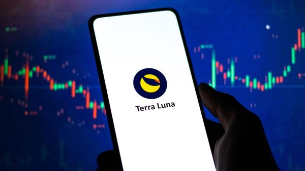 العملات الرقمية في أسبوع: لونا تنهار إلى الصفر!