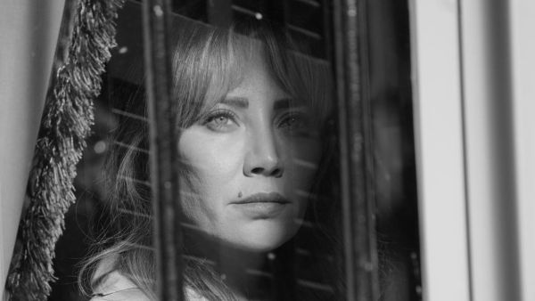 أجمل إطلالات سلافة معمار بطلة مسلسل "بيروت 303"