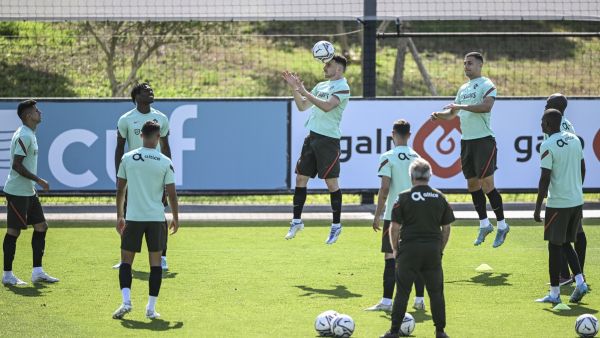 البرتغال تسعى لتحقيق انتصار جديد (المصدر: أ ف ب)