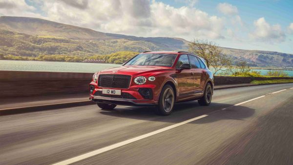 طراز Bentayga S الجديد يوفر مستويات أعلى من الرشاقة والحضور المهيب Bentayga S – الأكثر رياضية بين كل طرازات Bentayga