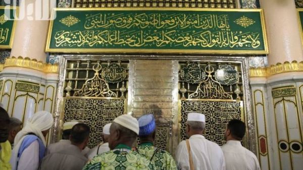 من المسؤل عن إهانة الرسول؟