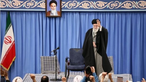 المنطقة تغلي