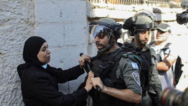 قوات الاحتلال اقتحمت منطقة باب الزاوية