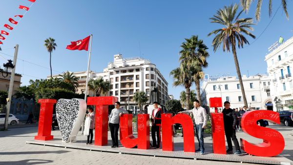 اطراف داخية وخارجية تستهدف قيس سعيد