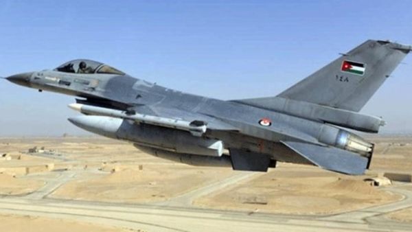 سقوط طائرة عسكرية أردنية ومصرع اثنين من طاقمها 