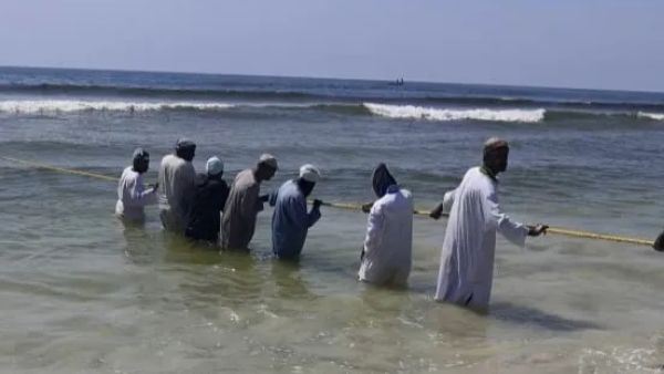 بعد 9 أيام من الاختفاء بالبحر.. العثور على صيادين عمانيين