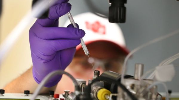 تؤكد مؤسسات مجتمع مدني ودول ان المعامل المذكورة اسست لنشر الامراض والفايروسات في العالم 