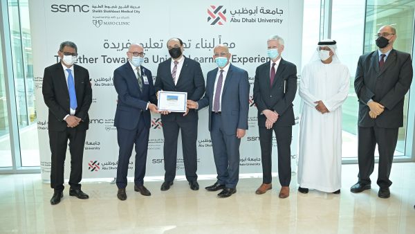 خلال الحدث مدينة الشيخ شخبوط الطبيّة تقدم لطلبة التصميم الداخليّ والعمارة في جامعة أبوظبي تجربة واقعية لاستعراض مهاراتهم