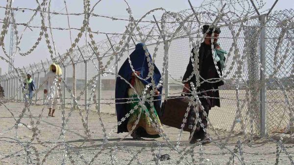 The border between Afghanistan and Pakistan is notoriously porous. Pakistan-Afghanistan border crossing point in Chaman