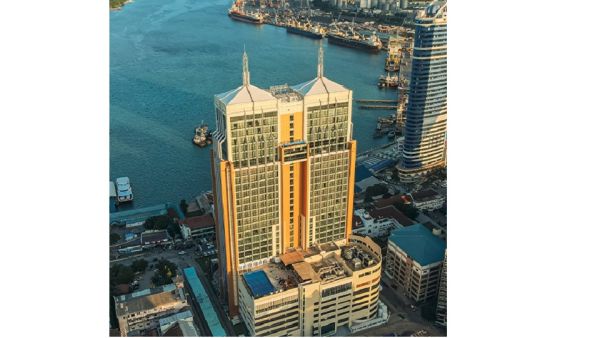 يضم الفندق الواقع في مجمع إم إن إف سكوير في منطقة الأعمال المركزية في دار السلام 253 غرفةً وجناحًا وشقةً فسيحةً مفروشةً بالكامل فندق جوهاري روتانا ذو الخمس نجوم يعيد افتتاح أبوابه في تنزانيا