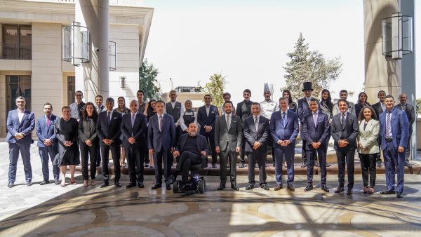 خلال الحدث مندوباً عن الملك، ولي العهد يفتتح فندق "الريتز – كارلتون" عمّان "الريتز – كارلتون" عمّان أنشئ بحجم استثمار يتجاوز 300 مليون دينار ويوفر 500 فرصة عمل.