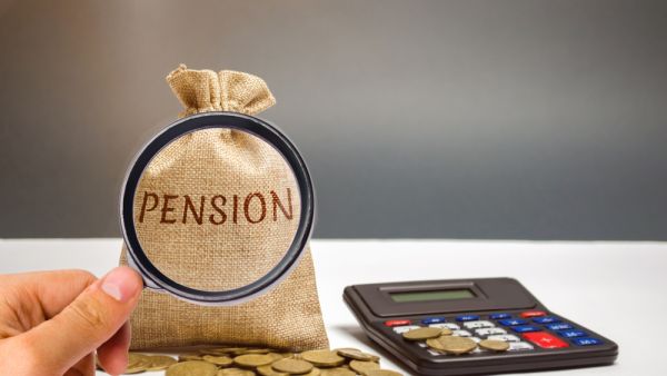 Pension and End-of-Service Gratuity in UAE: All You Need to Know