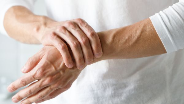 هل يمكن أن تؤثر الحساسية على التهاب المفاصل ؟