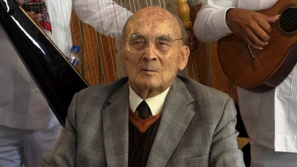  لويس إتشيفيريا ألفاريز