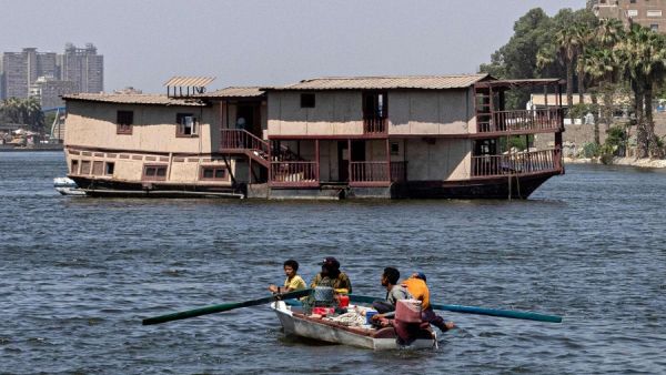 منازل عائمة شهيرة بالقاهرة تواجه خطر الزوال