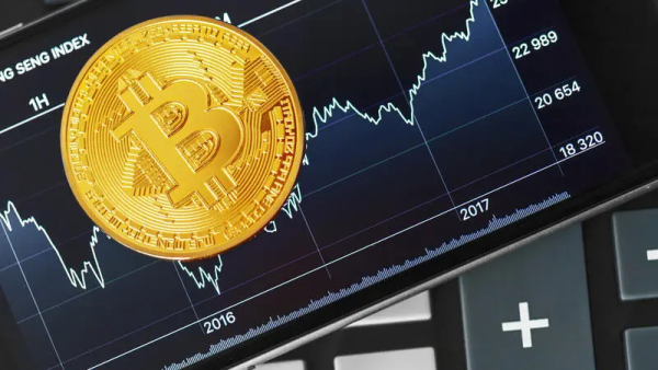 أسعار العملات الرقمية: البيتكوين يرتفع إلى 19 ألف دولار