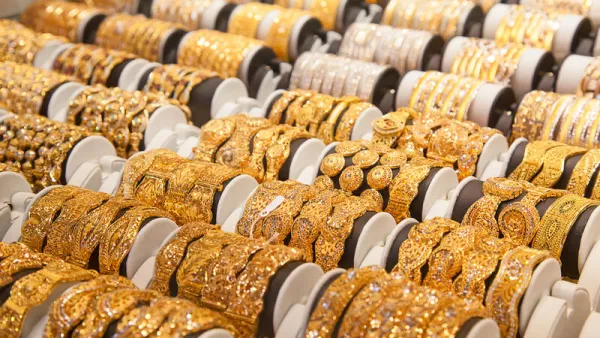 Gold Prices in Saudi Arabia Today: 24K Down to SR208.69 per gram