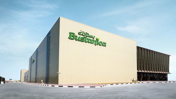 Emirates Flight Catering Opens World’s Largest Vertical Farm in Dubai