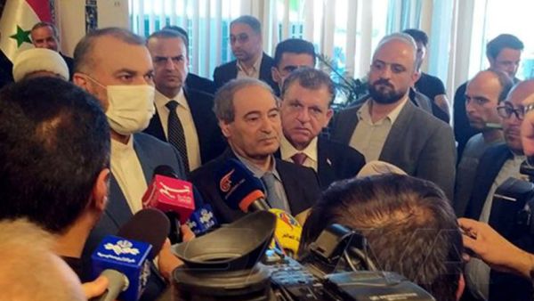 فيصل المقداد، ونظيره الإيراني حسين أمير عبد اللهيان