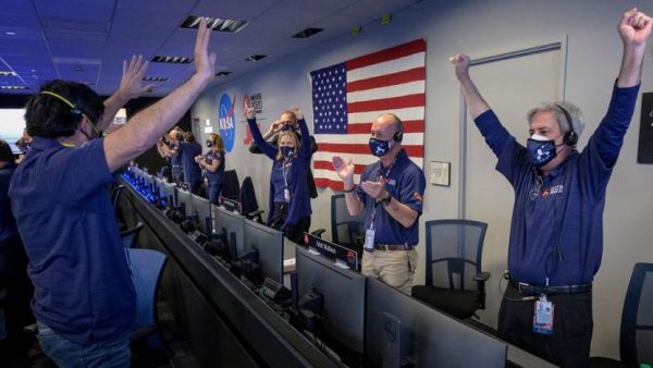 NASA team at Mars touchdown 