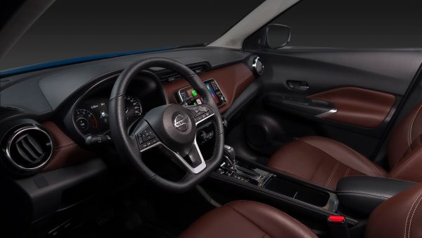 Explore the Stylish Nissan KICKS 2023