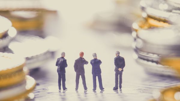 How Much Did Each of These Billionaires Lose in 2022? 
