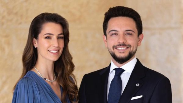 الإطلالة الأولى للآنسة رجوة آل سيف بعد الخطوبة