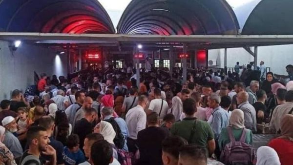 اكتظاظ على جسر الملك حسين 