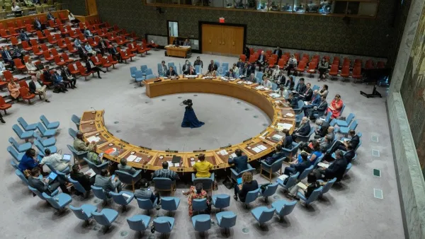 منصور: الفلسطينيون بحاجة للحماية وأطفالنا يستحقونها