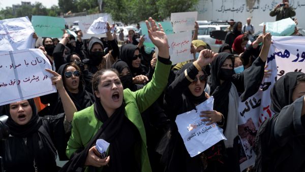 Video: The Taliban Attacks Protesting Women With Gun Fire