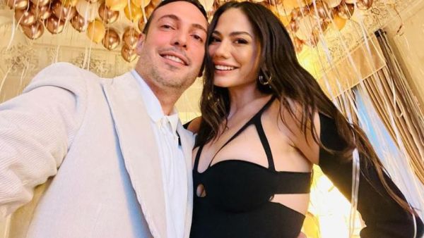 Demet Özdemir and  Oğuzhan Koç got engaged last month 