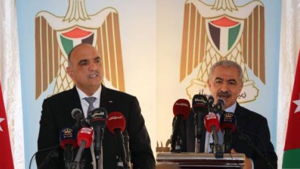 محمد اشتية وبشر الخصاونة