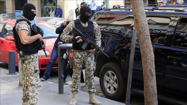 عناصر من الأمن اللبناني