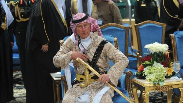 King Charles in Saudi dress 