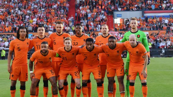 تشكيلة هولندا المتوقعة أمام بولندا اليوم في دوري الأمم الأوروبية