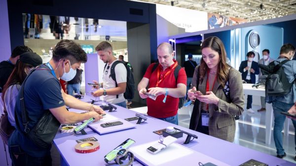 سامسونج تكشف عن رؤيتها لحياة أذكى ومستقبل أكثر استدامة في معرض IFA 2022 للإلكترونيات الاستهلاكية في برلين