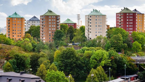 Sweden: 500,000 Homeowners Might Have to Move Out as Central Bank Announces Raising of Interest Rates