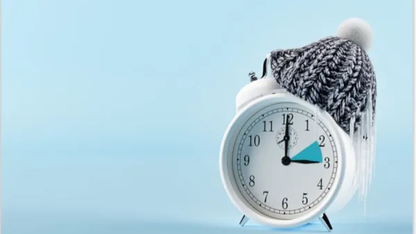  بداية اكتوبر من كل عام تعيد غالبية الدول الساعة 60 دقيقة ليتماشى مع غروب وشروق الشمس