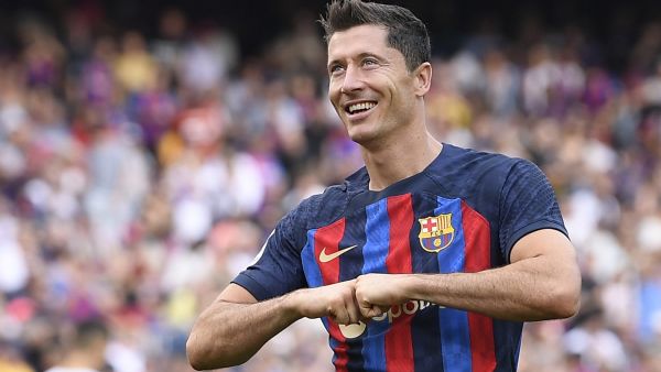 معلق مباراة برشلونة وإنتر الليلة في دوري أبطال أوروبا