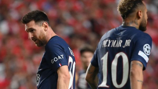 (Photo by FRANCK FIFE / AFP) موعد مباراة باريس سان جيرمان ومارسيليا في كلاسيكو الدوري الفرنسي والقنوات الناقلة